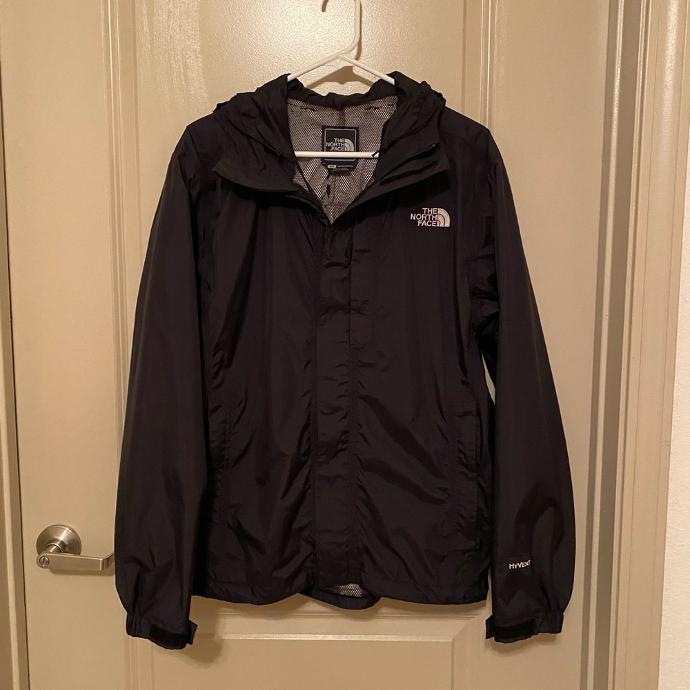 Men’s S/P The North Face waterproof, Hyvent windbreaker jacket, black, EUC.